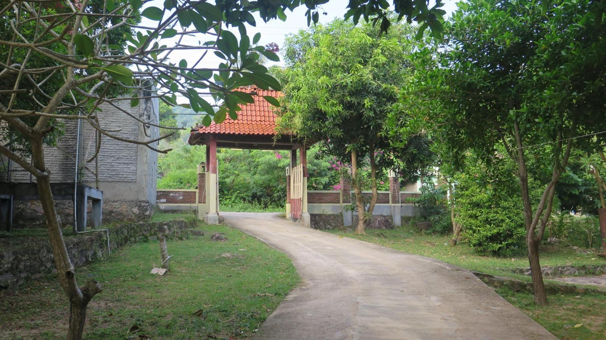 Mangrove Inn Ilhas Karimunjava Exterior foto