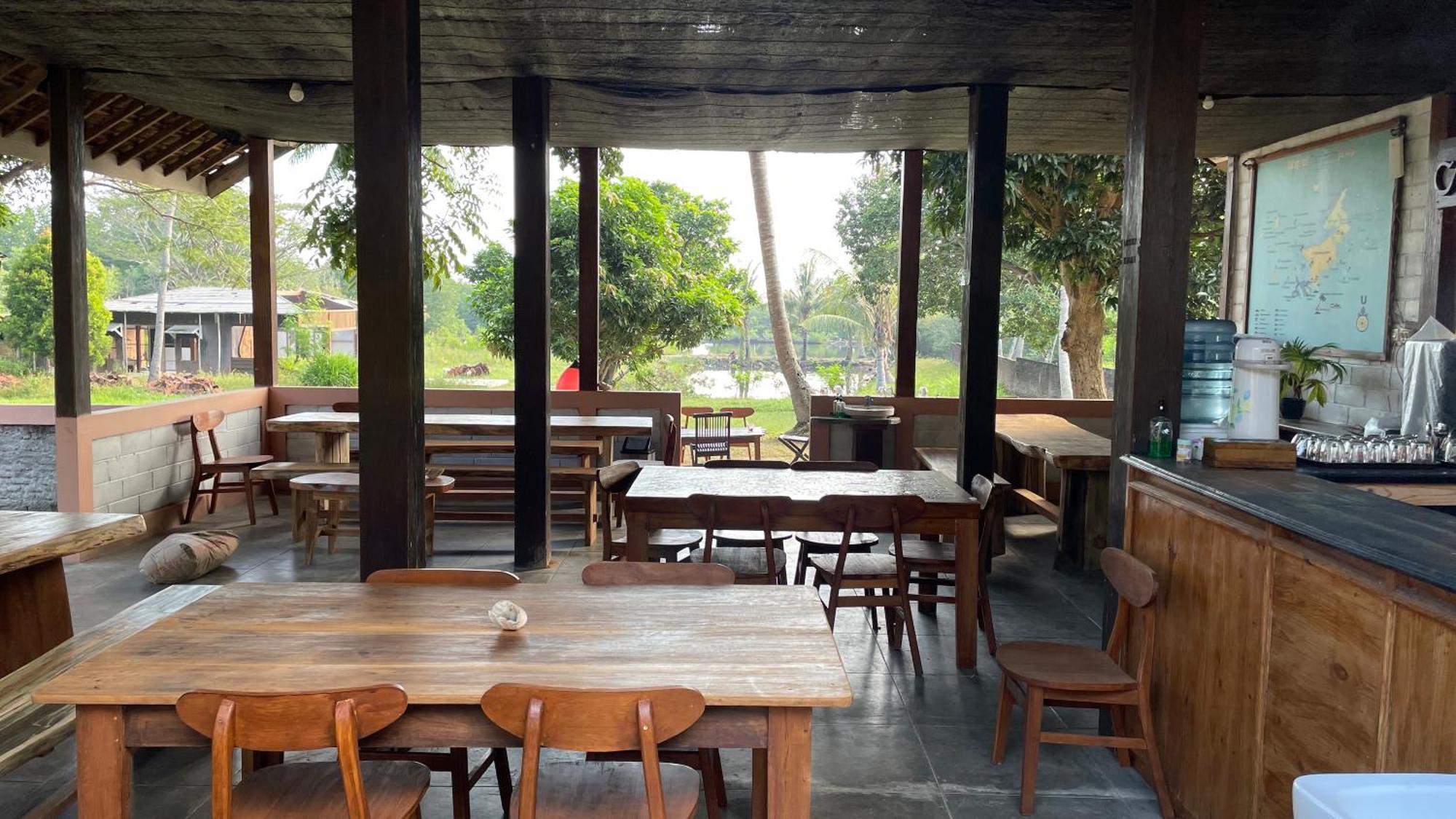 Mangrove Inn Ilhas Karimunjava Exterior foto